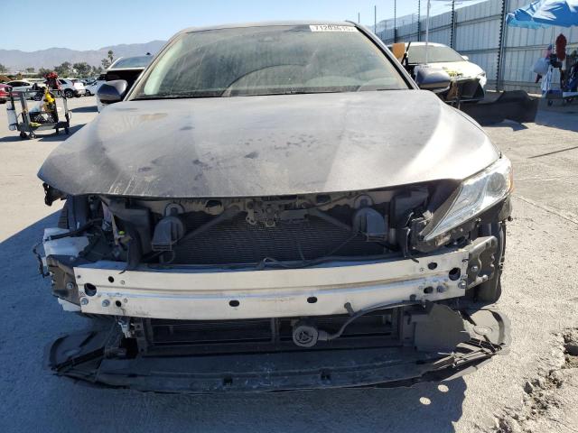 4T1F31AK6PU604058 - 2023 TOYOTA CAMRY XLE 灰色 照片 5