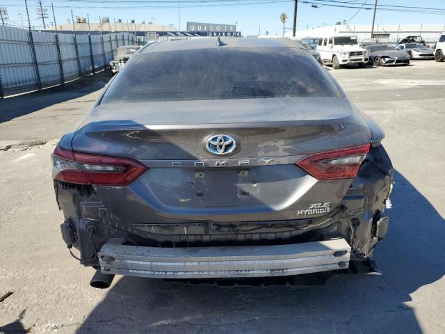 4T1F31AK6PU604058 - 2023 TOYOTA CAMRY XLE 灰色 照片 6