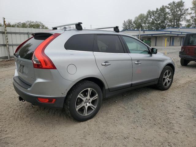 YV4902DZ4D2413882 - 2013 VOLVO XC60 T6 SILVER photo 3