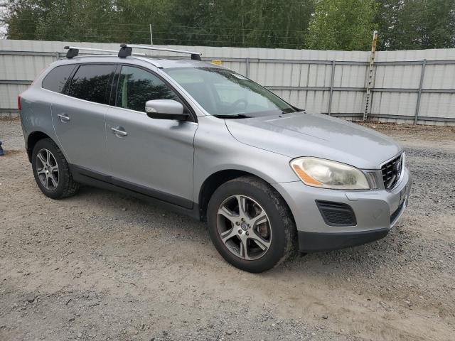 YV4902DZ4D2413882 - 2013 VOLVO XC60 T6 SILVER photo 4