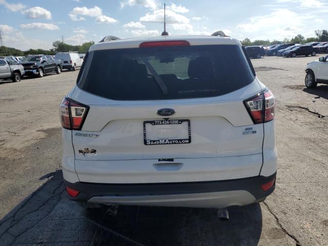 1FMCU9GD6JUC29058 - 2018 FORD ESCAPE SE أبيض صورة 6