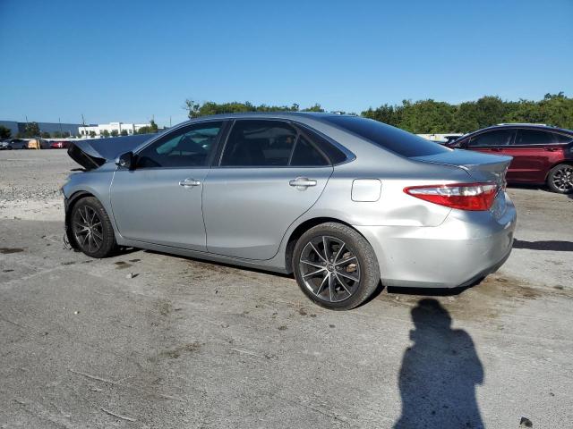 4T1BF1FK7FU017249 - 2015 TOYOTA CAMRY LE SILVER photo 2