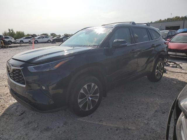 2022 TOYOTA HIGHLANDER XLE, 