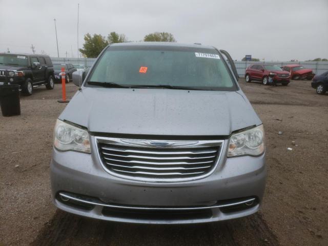 2C4RC1BG4DR793054 - 2013 CHRYSLER TOWN & COU TOURING SILVER photo 5