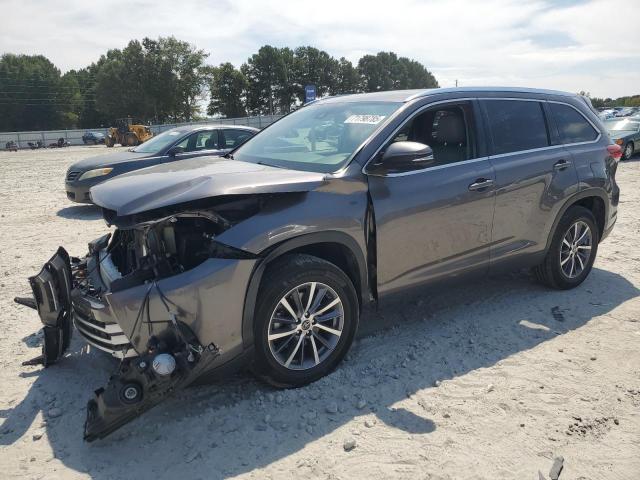 2019 TOYOTA HIGHLANDER SE, 