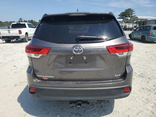 5TDKZRFH0KS555367 - 2019 TOYOTA HIGHLANDER SE 灰色 照片 6