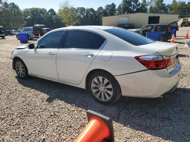 1HGCR3F84FA024663 - 2015 HONDA ACCORD EXL WHITE photo 2