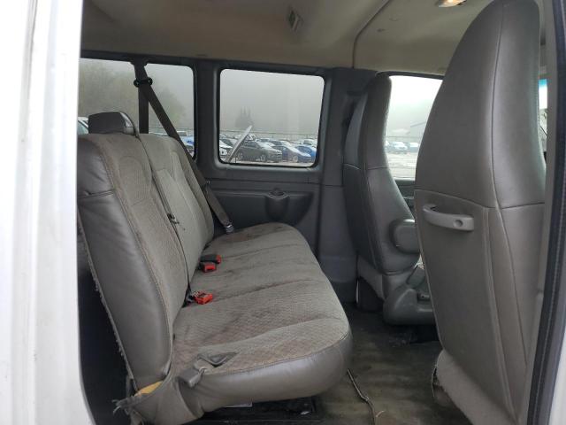 1GAZGPFG5G1299174 - 2016 CHEVROLET EXPRESS G3 LT WHITE photo 11