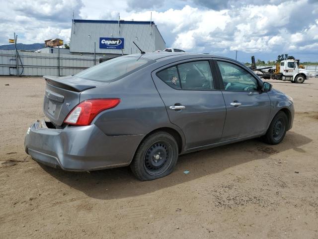 3N1CN7AP3KL841094 - 2019 NISSAN VERSA S 灰色 照片 3