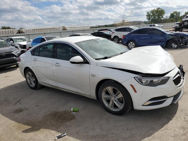 W04GL6SX4J1146202 - 2018 BUICK REGAL PREFERRED WHITE photo 4