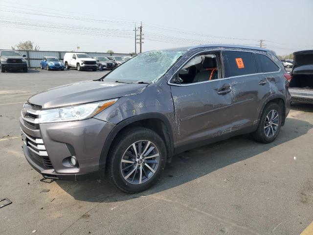 2019 TOYOTA HIGHLANDER SE, 