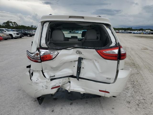 5TDYK3DC8GS720138 - 2016 TOYOTA SIENNA XLE WHITE photo 6