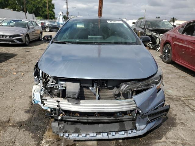 5YFS4RCE6LP032972 - 2020 TOYOTA COROLLA SE أزرق صورة 5