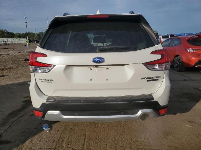 JF2SKAXC2LH594185 - 2020 SUBARU FORESTER TOURING WHITE photo 6
