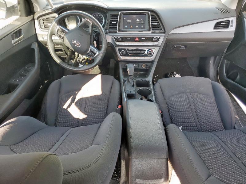 5NPE24AF9JH622160 - 2018 HYUNDAI SONATA SE 白色 照片 8