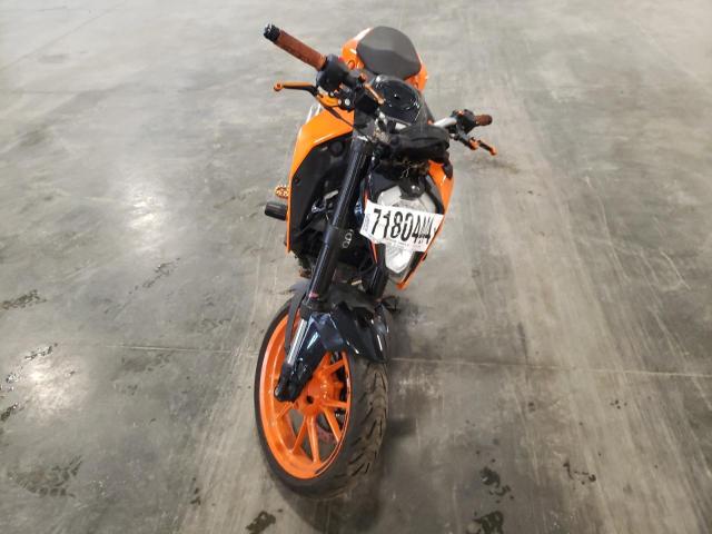 MD2JPC400PC020537 - 2023 KTM 200 DUKE ORANGE photo 2