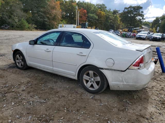 3FAHP07Z49R122978 - 2009 FORD FUSION SE WHITE photo 2