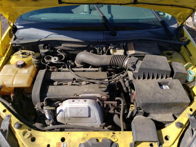 3FAFP37303R147775 - 2003 FORD FOCUS ZX5 YELLOW photo 11