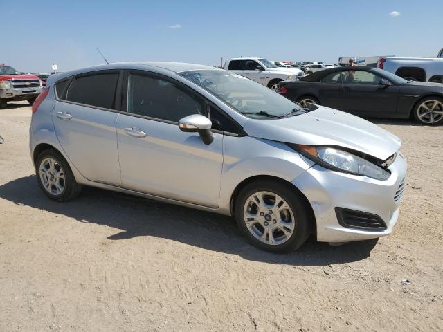 3FADP4EJ8GM190875 - 2016 FORD FIESTA SE SILVER photo 4