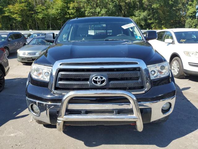 5TFUM5F12AX006488 - 2010 TOYOTA TUNDRA DOUBLE CAB SR5 BLACK photo 5