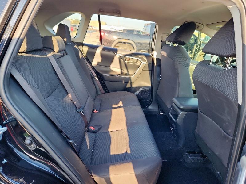 JTMH1RFV7KD512941 - 2019 TOYOTA RAV4 LE BLACK photo 11
