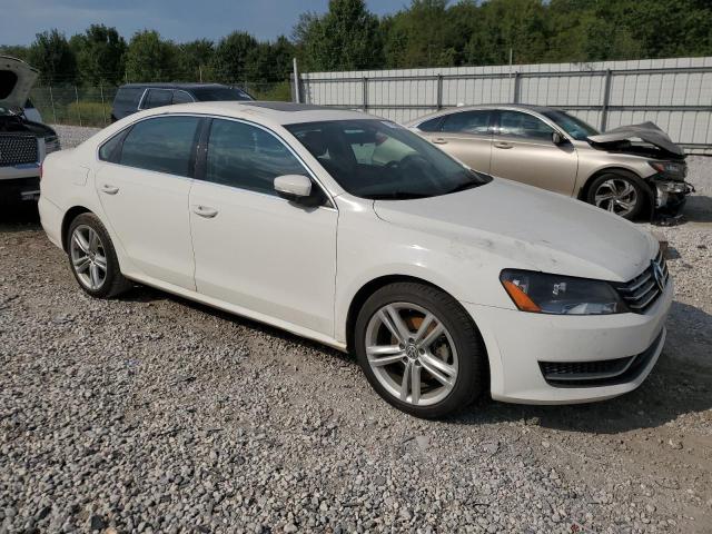 1VWBV7A36FC032192 - 2015 VOLKSWAGEN PASSAT SE 白色 照片 4