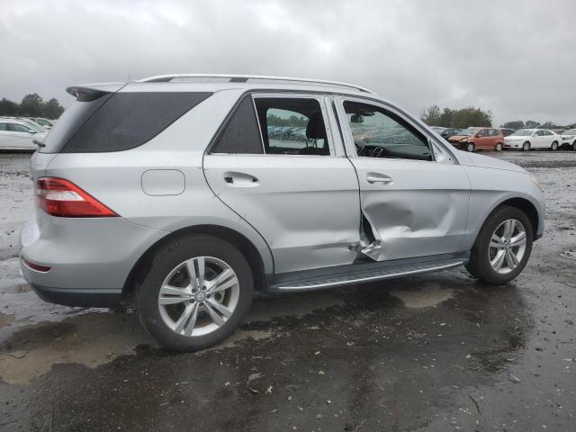 4JGDA5HB0FA569348 - 2015 MERCEDES-BENZ ML 350 4MATIC SILVER photo 3