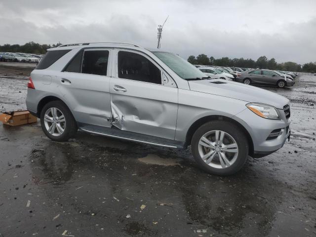 4JGDA5HB0FA569348 - 2015 MERCEDES-BENZ ML 350 4MATIC SILVER photo 4