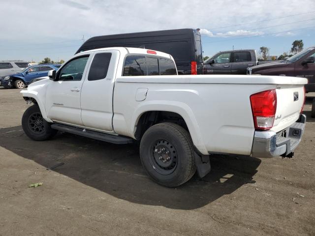 5TFSZ5ANXHX049358 - 2017 TOYOTA TACOMA ACCESS CAB WHITE photo 2