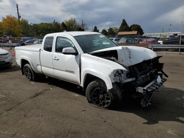 5TFSZ5ANXHX049358 - 2017 TOYOTA TACOMA ACCESS CAB WHITE photo 4