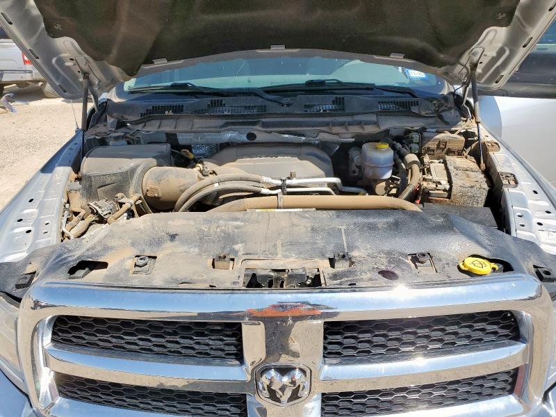 3C6UR5CJ7JG326066 - 2018 RAM 2500 ST Weiß Foto 11