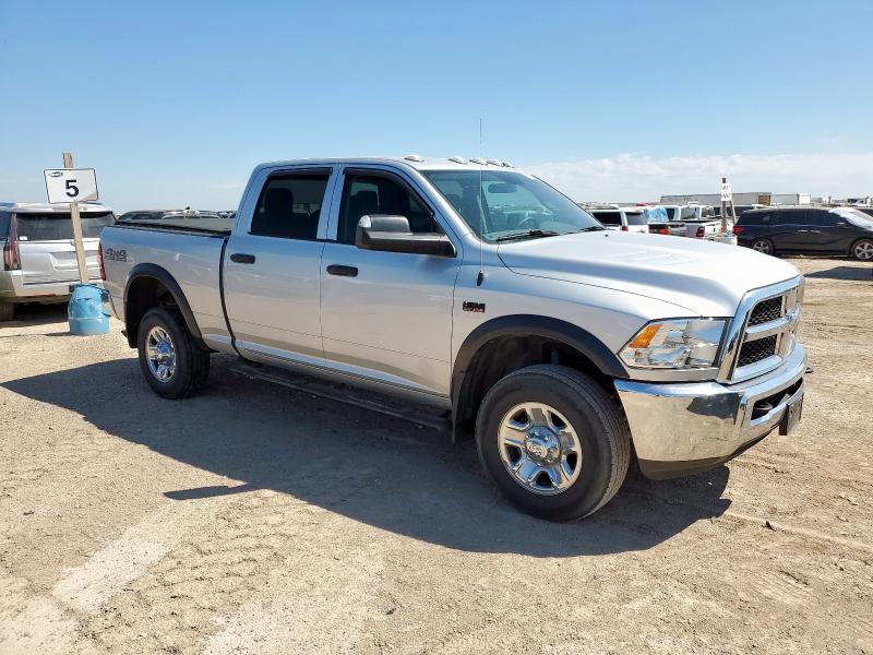 3C6UR5CJ7JG326066 - 2018 RAM 2500 ST Weiß Foto 4