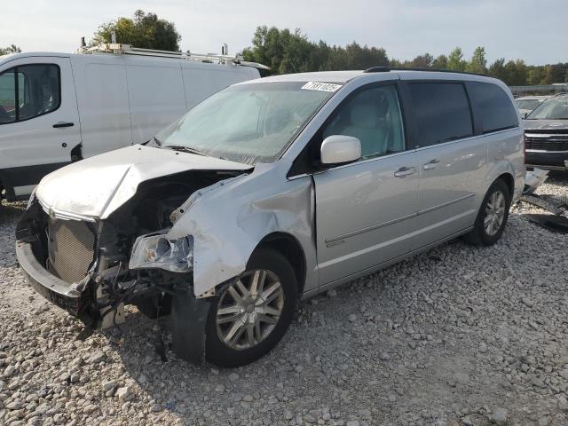 2010 CHRYSLER TOWN & COU TOURING, 