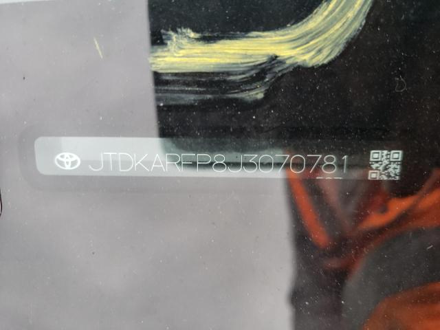 JTDKARFP8J3070781 - 2018 TOYOTA PRIUS PRIM 红色 照片 12