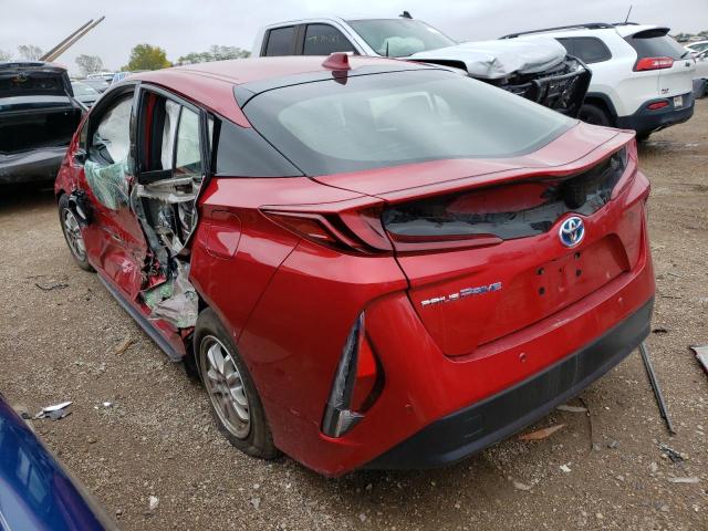 JTDKARFP8J3070781 - 2018 TOYOTA PRIUS PRIM RED photo 2