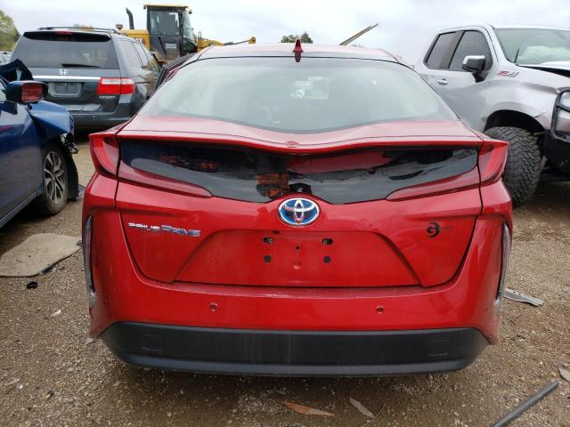 JTDKARFP8J3070781 - 2018 TOYOTA PRIUS PRIM RED photo 6