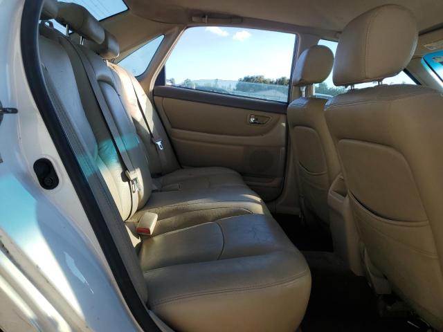 4T1BF28B42U221858 - 2002 TOYOTA AVALON XL WHITE photo 10