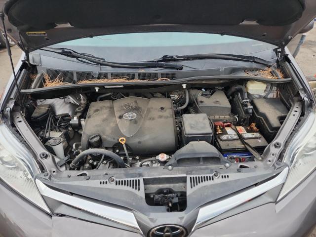5TDYZ3DC1KS972771 - 2019 TOYOTA SIENNA XLE ნაცრისფერი ფოტო 12
