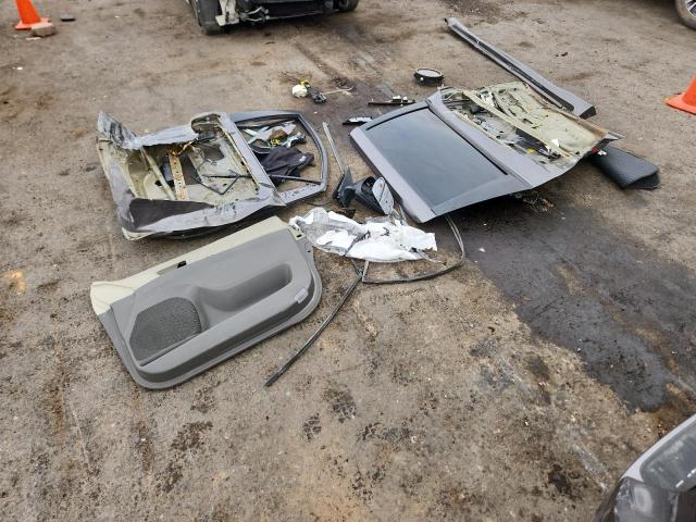 5TDYZ3DC1KS972771 - 2019 TOYOTA SIENNA XLE ნაცრისფერი ფოტო 13