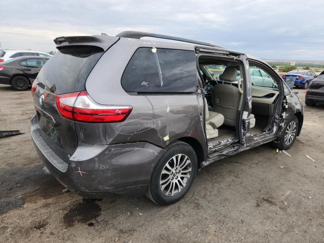 5TDYZ3DC1KS972771 - 2019 TOYOTA SIENNA XLE ნაცრისფერი ფოტო 3