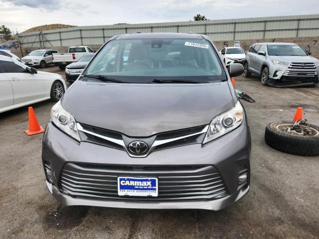 5TDYZ3DC1KS972771 - 2019 TOYOTA SIENNA XLE ნაცრისფერი ფოტო 5