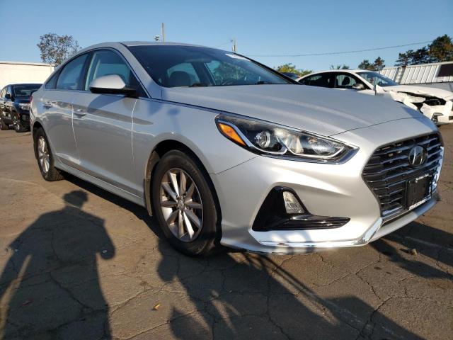 5NPE24AF2JH728028 - 2018 HYUNDAI SONATA SE 银色 照片 4