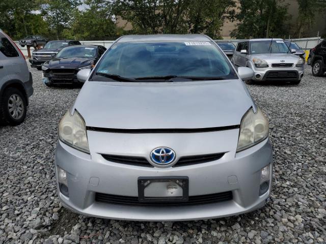 JTDKN3DU5A5158833 - 2010 TOYOTA PRIUS ვერცხლისფერი ფოტო 5