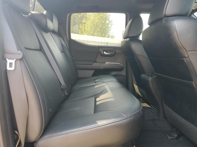 3TMDZ5BN4KM058044 - 2019 TOYOTA TACOMA DOUBLE CAB ნაცრისფერი ფოტო 10