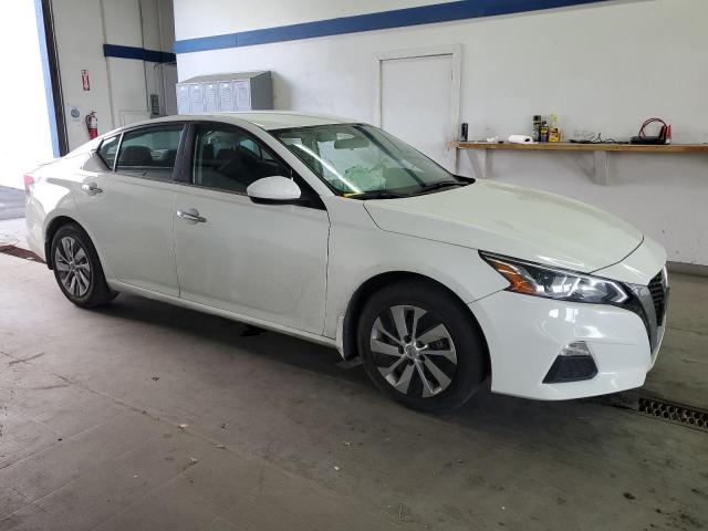 1N4BL4BV5LC118618 - 2020 NISSAN ALTIMA S WHITE photo 4