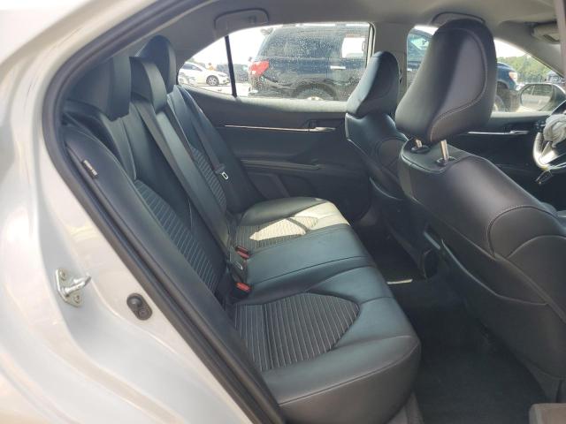 4T1G11AK3NU012589 - 2022 TOYOTA CAMRY SE WHITE photo 10