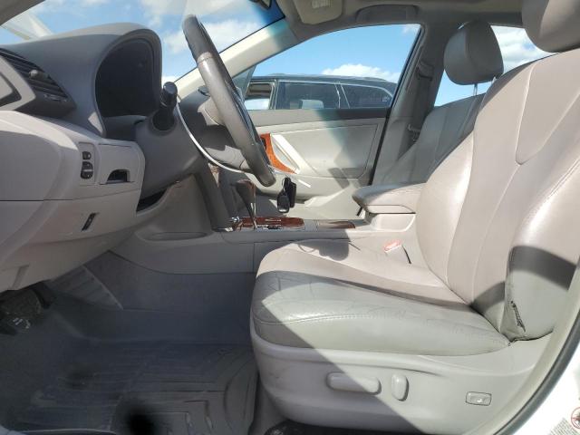 4T1BK3EK5BU613074 - 2011 TOYOTA CAMRY SE Biały zdjęcie 7