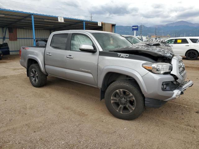 3TMCZ5AN1HM084557 - 2017 TOYOTA TACOMA DOUBLE CAB GRAY photo 4