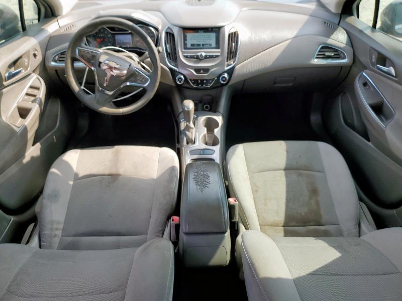 3G1BE6SM9JS553388 - 2018 CHEVROLET CRUZE LT GRAY photo 8