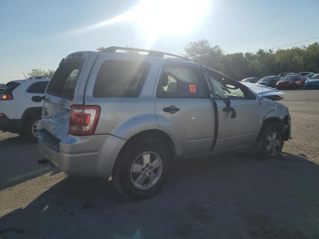 1FMCU0D71CKB29040 - 2012 FORD ESCAPE XLT 银色 照片 3